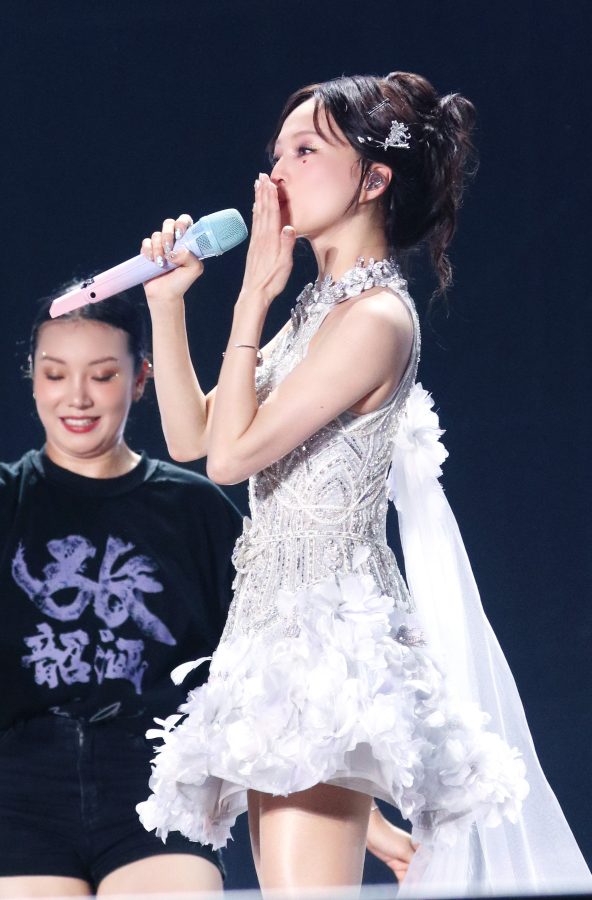 张韶涵演唱会丝袜美腿送福利(12/22)