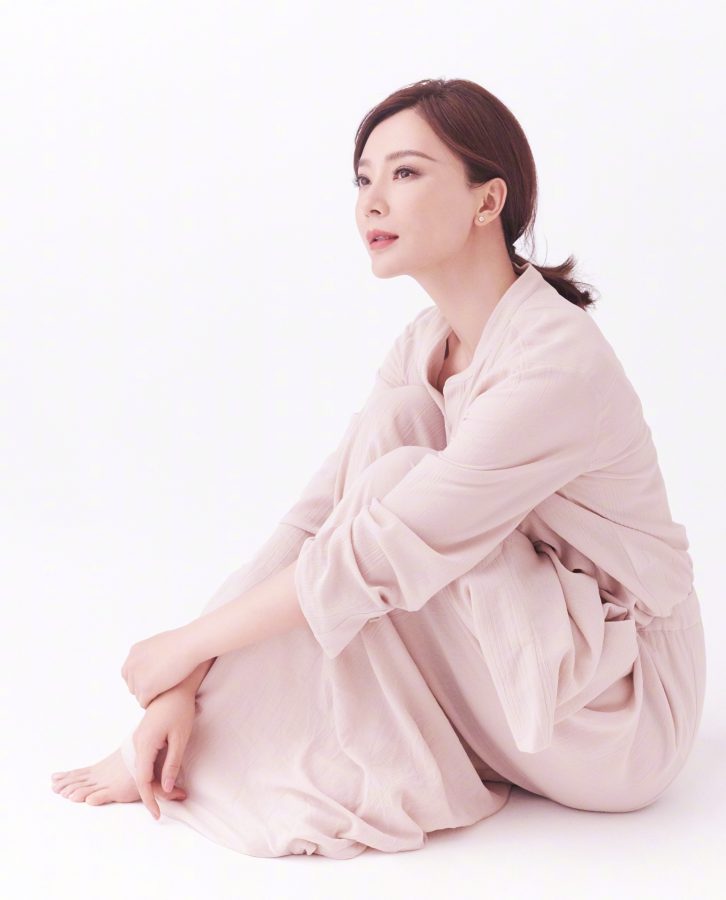 陈数知性魅力尽显，岁月不败美人！(2/4)