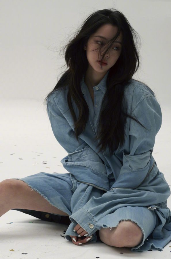 欧阳娜娜为瑞丽杂志拍摄酷飒写真封面(6/11)