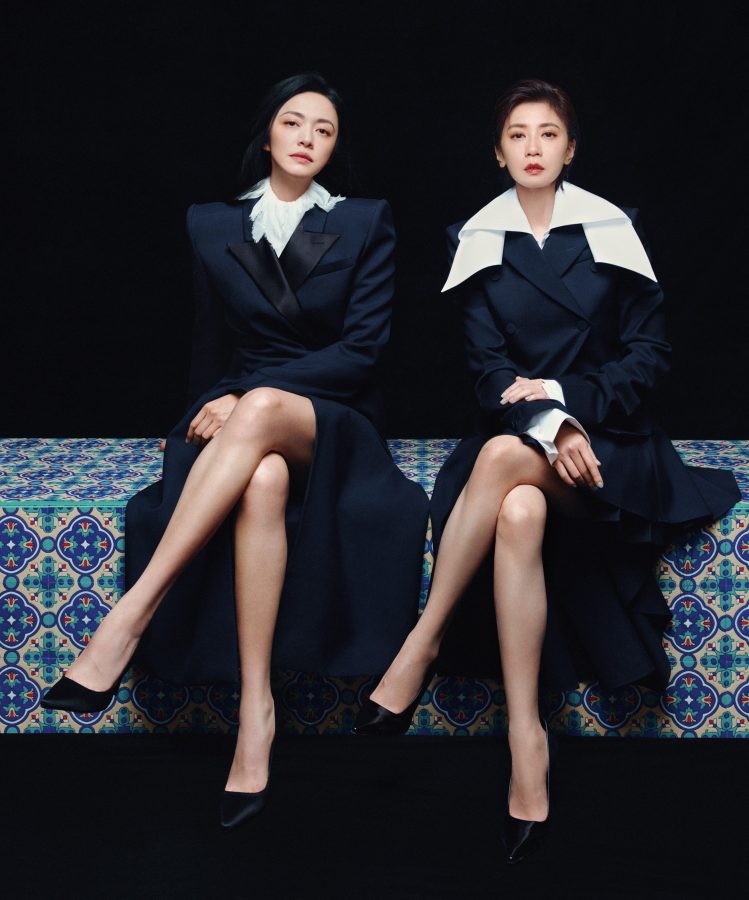 《GLASS》五月刊封面姚晨和贾静雯两位成熟女明星高跟美腿写真大片(1/5)