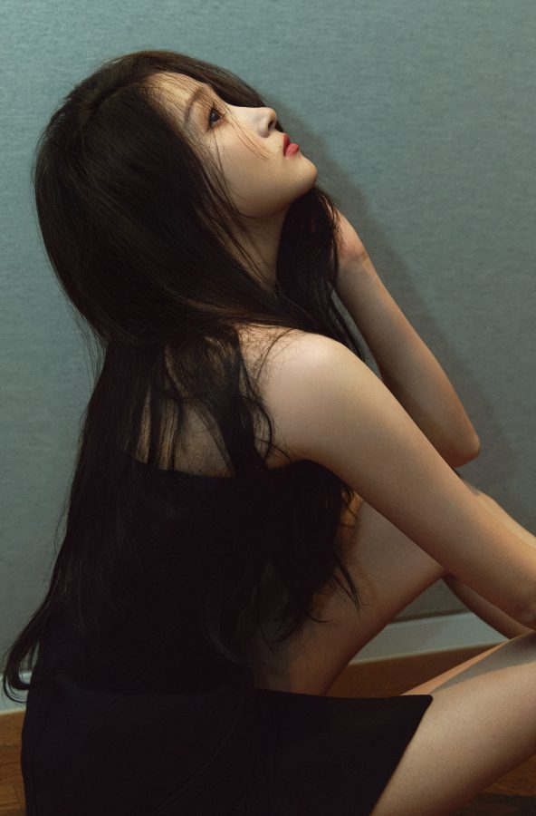 关晓彤穿上一条利落修建开叉短裙大方秀美腿(2/4)
