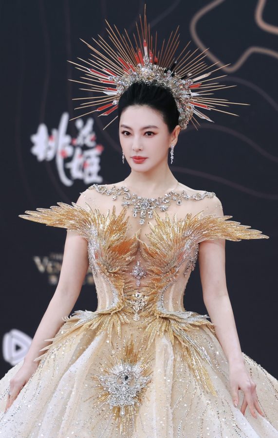 腾讯视频星光大赏张雨绮豪华双球(6/6)