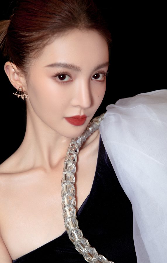 金晨穿开叉斜肩高定礼服惊艳亮相尽显女王范(4/4)