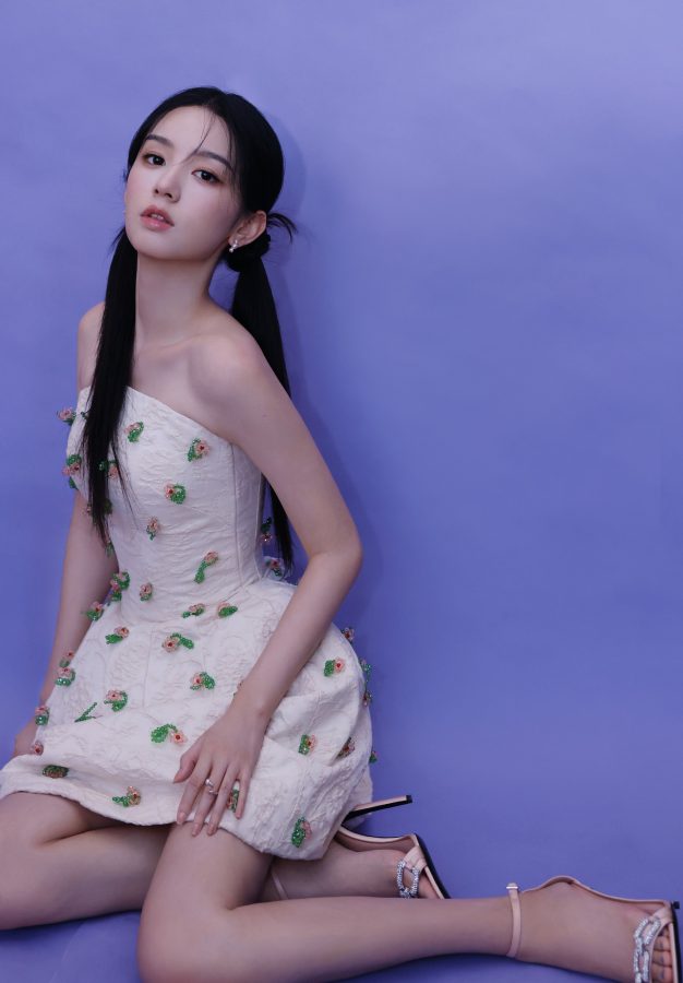 双马尾甜妹周也花朵短裙搭高跟凉鞋清纯与性感并存(1/8)