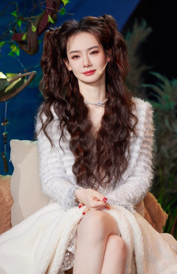 绝美长腿女神戚薇坐姿撩人(10/13)