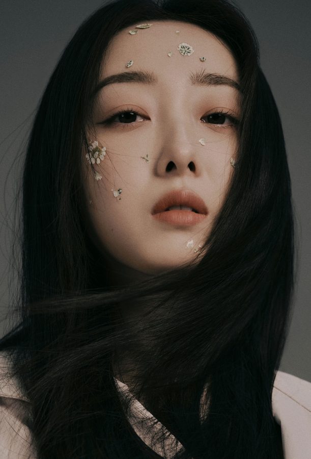 蒋梦婕精致玉足穿凉鞋为杂志拍摄写真大片(4/7)