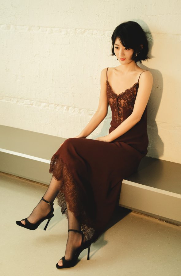 女明星赵丽颖优雅黑丝诱惑(3/6)