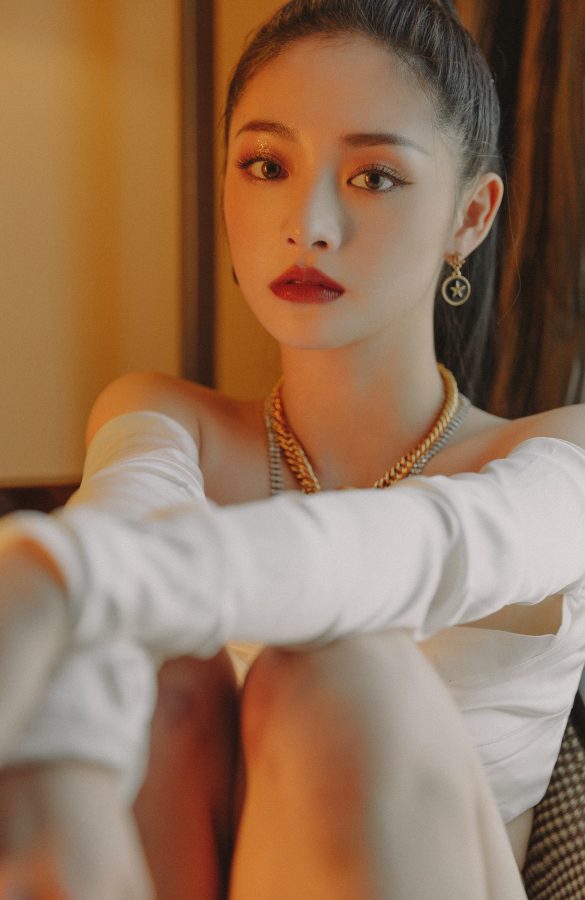 周洁琼露脐装配短裤，完美身材比例尽显(5/5)