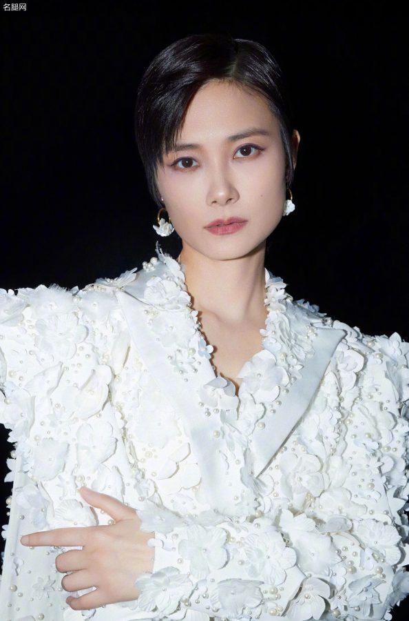 《声生不息》大长腿明星李宇春和容祖儿同台(3/12)