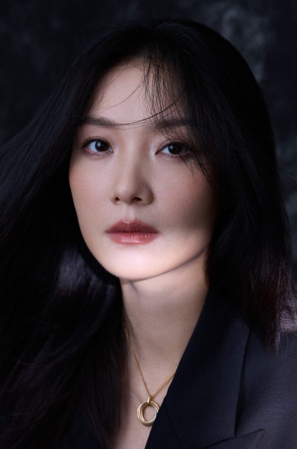 女明星齐溪高跟鞋与丝袜的组合令人心动(3/7)