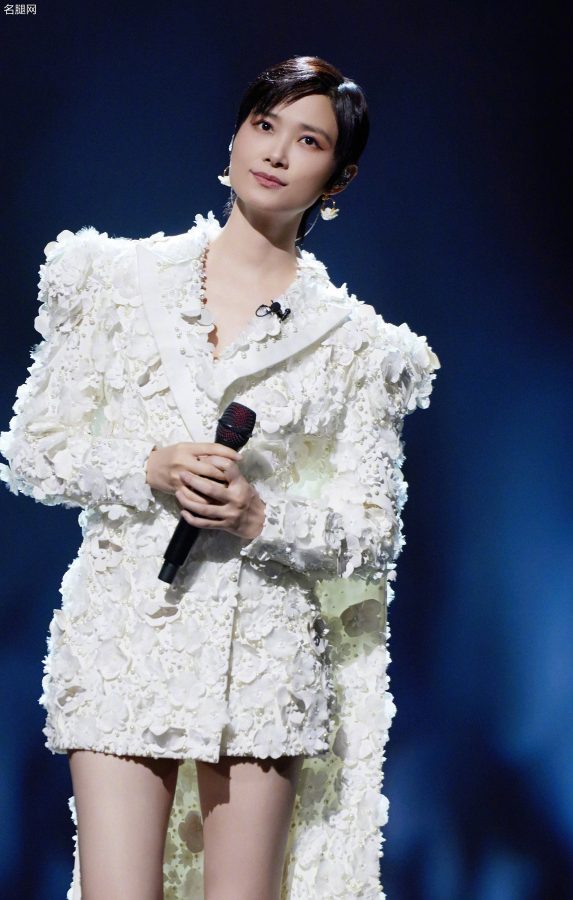 《声生不息》大长腿明星李宇春和容祖儿同台(7/12)