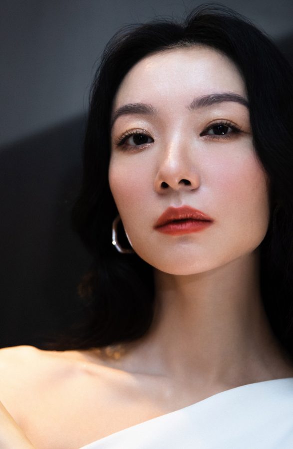 The beautiful queen Qi Xi's high-slit dress shows off her long legs(5/5)