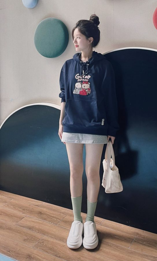 赵露思纤细少女腿生活照(1/1)