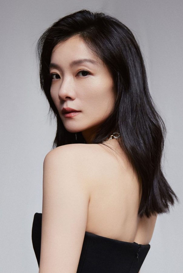 女星齐溪穿黑色长裤配尖头高跟出席电影频道活动(3/5)