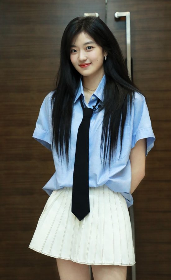 长腿美女孙千清纯装扮录制《你好星期六》(6/11)