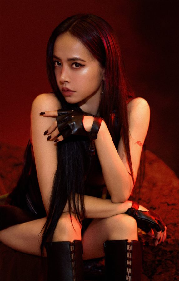 女王蔡依林气场全开，一身皮衣搭配皮靴大秀美腿(6/17)