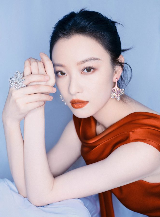 倪妮高清美脸盯屏大片(6/10)
