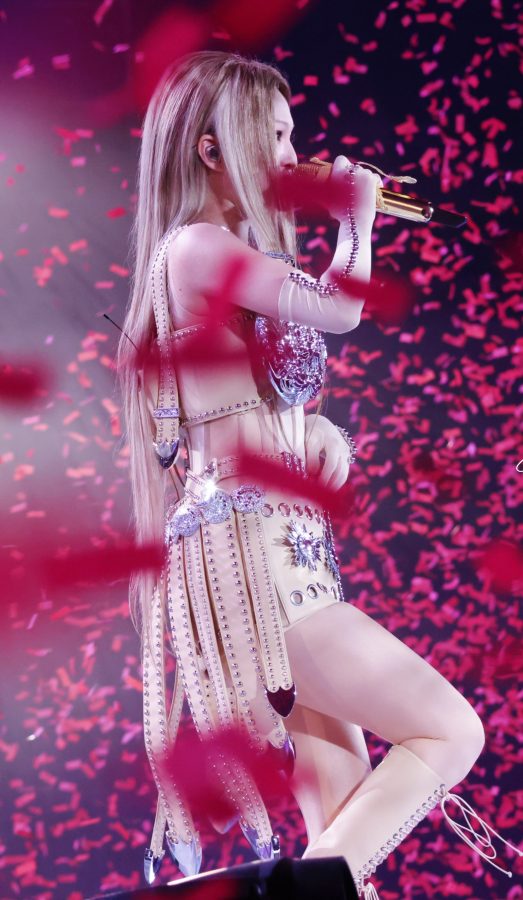 张韶涵未来女战士slay舞台！紧身战甲配肉色丝袜性感惹火(58/58)