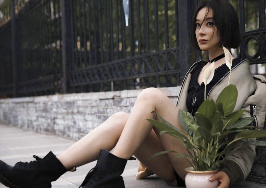 袁姗姗cos《这个杀手不太冷》女主角秀出纤白美腿(5/7)