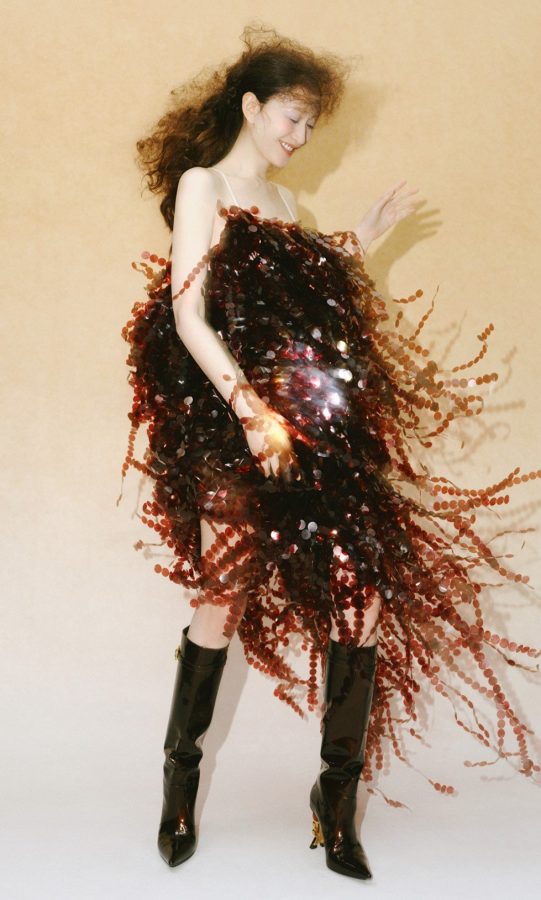Li Xiaoran black silk and red high heels magazine blockbuster(4/5)