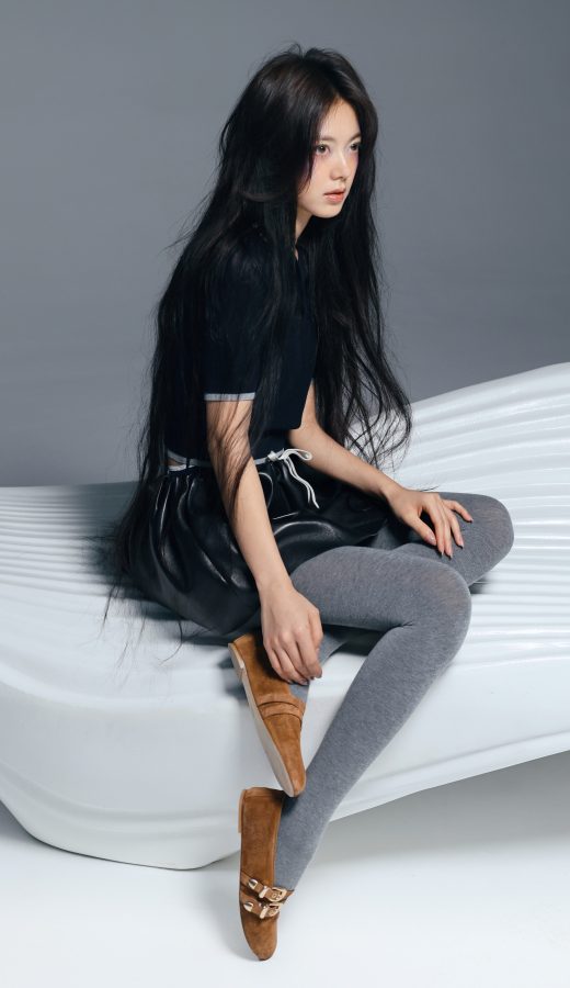 赵今麦灰色棉袜也挡不住的逆天美腿！酷飒辣妹大玩“纯欲风”(5/11)