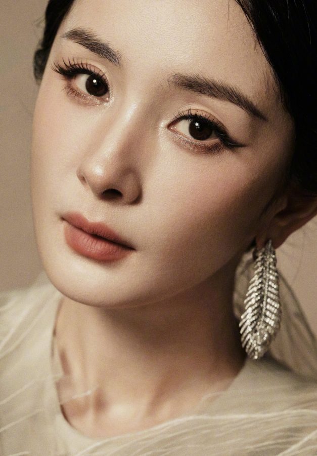 杨幂出席W年度光影盛典华贵装扮每一张都超美(11/13)