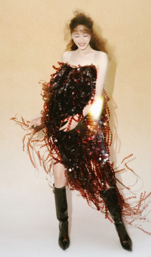 Li Xiaoran black silk and red high heels magazine blockbuster(3/5)