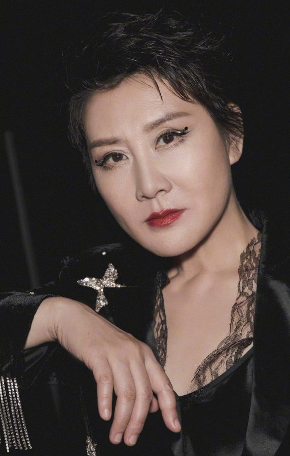 暗黑系“母女姐妹花”张可盈和张凯丽！气场无人能敌。(8/8)