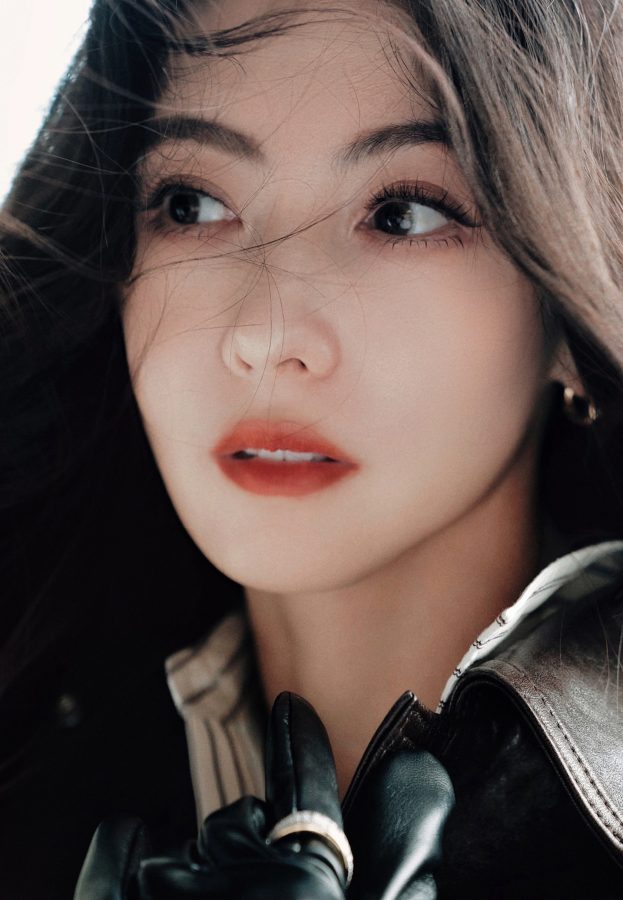 张柏芝酷飒女王风！皮衣短裙配高跟长靴尽显女王霸气。(5/5)