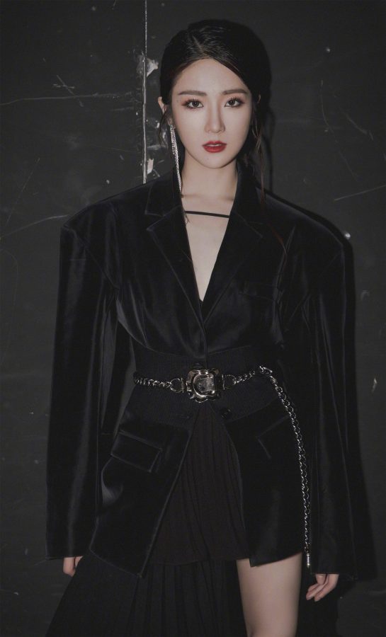 暗黑系“母女姐妹花”张可盈和张凯丽！气场无人能敌。(7/8)