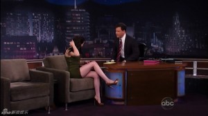 Kristen Stewart 克里斯汀·斯图尔特 性感美腿做客节目